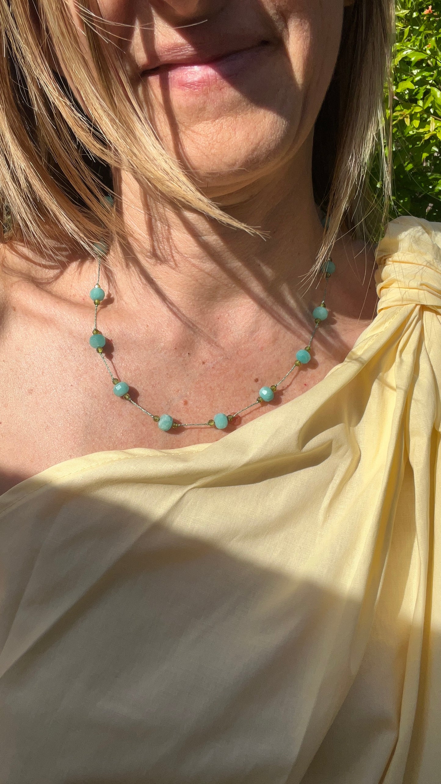 COLLIER BLEU TURQUOISE  "HABAHA"