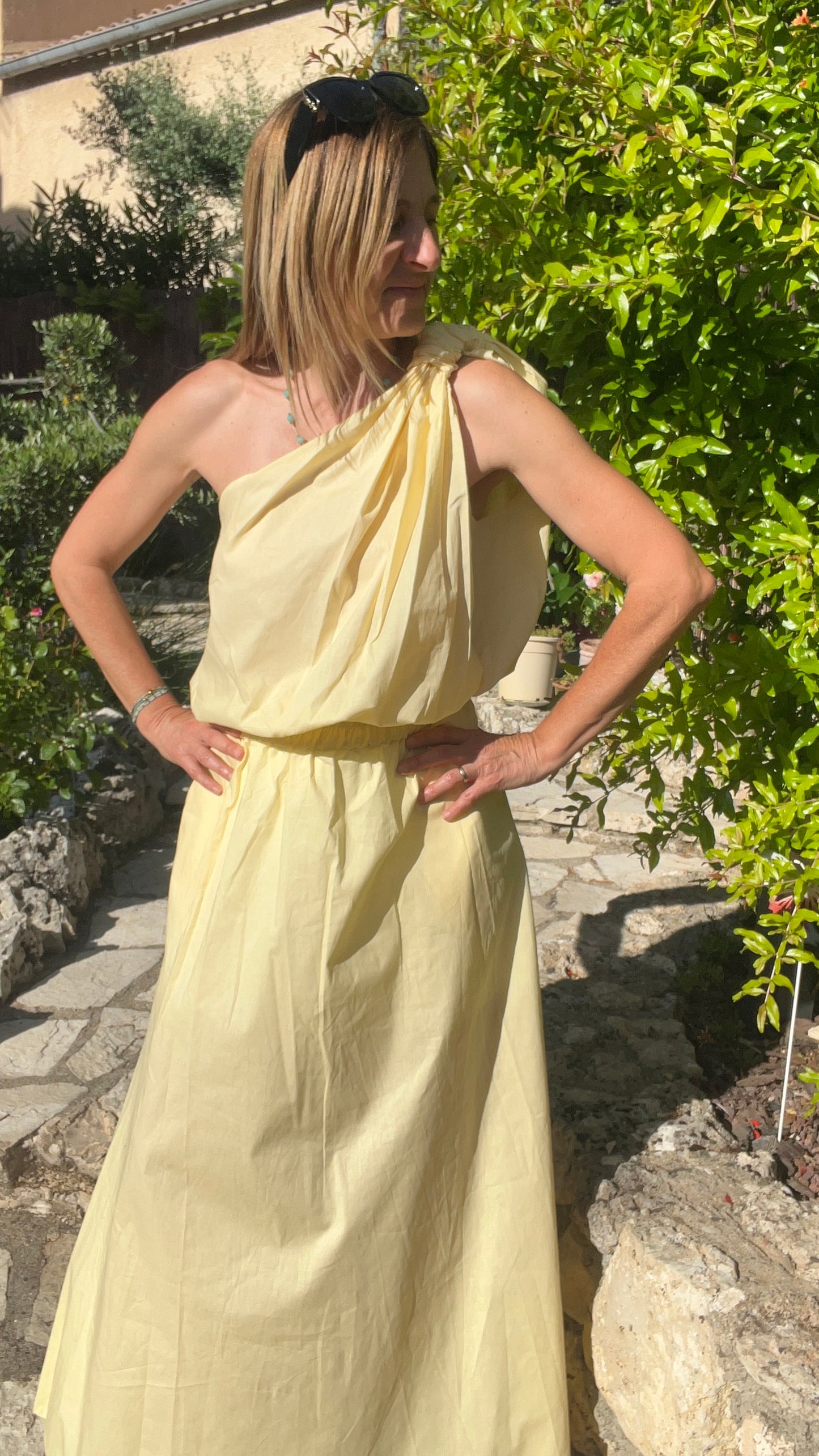 ENSEMBLE  JAUNE JUPE/TOP DOS NU EN POPELINE