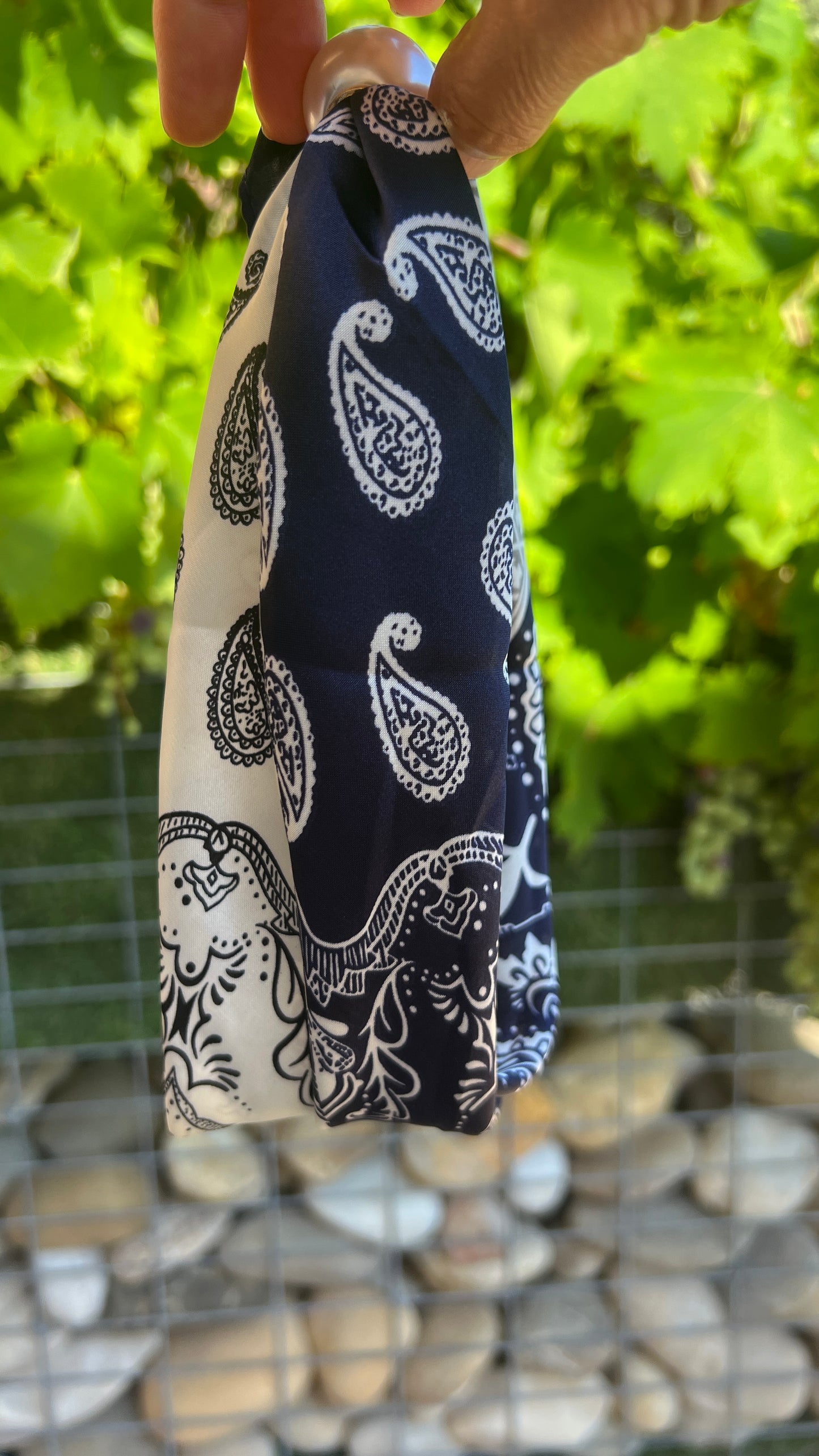 COLLIER FOULARD PERLES "ELEGANCE"