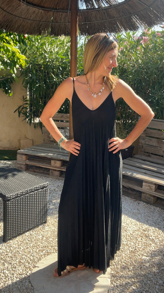 ROBE NOIRE PAILLETEE PLISSEE FINES BRETELLES "LUMINEUSE"