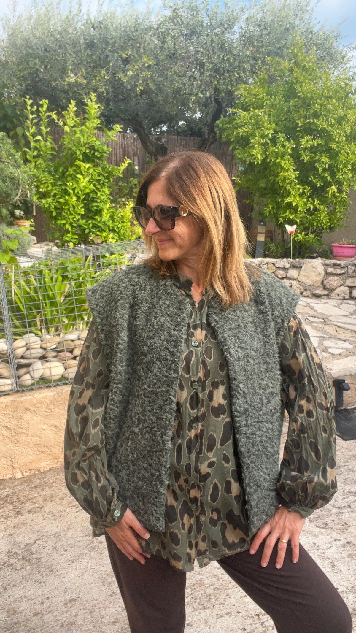 VESTE  KAKI SANS MANCHES « MARIE »