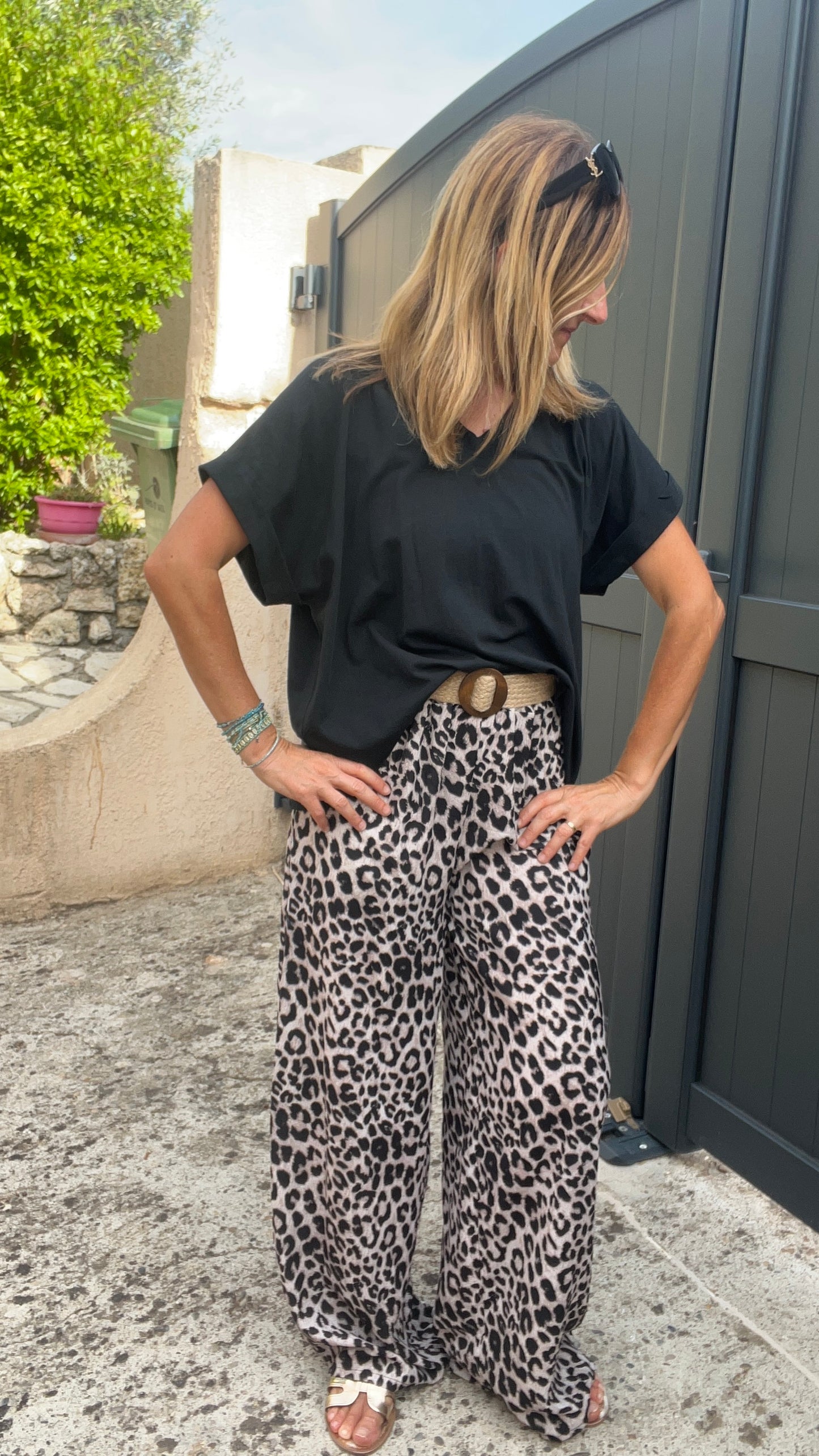 TEE-SHIRT NOIR COL EN V
