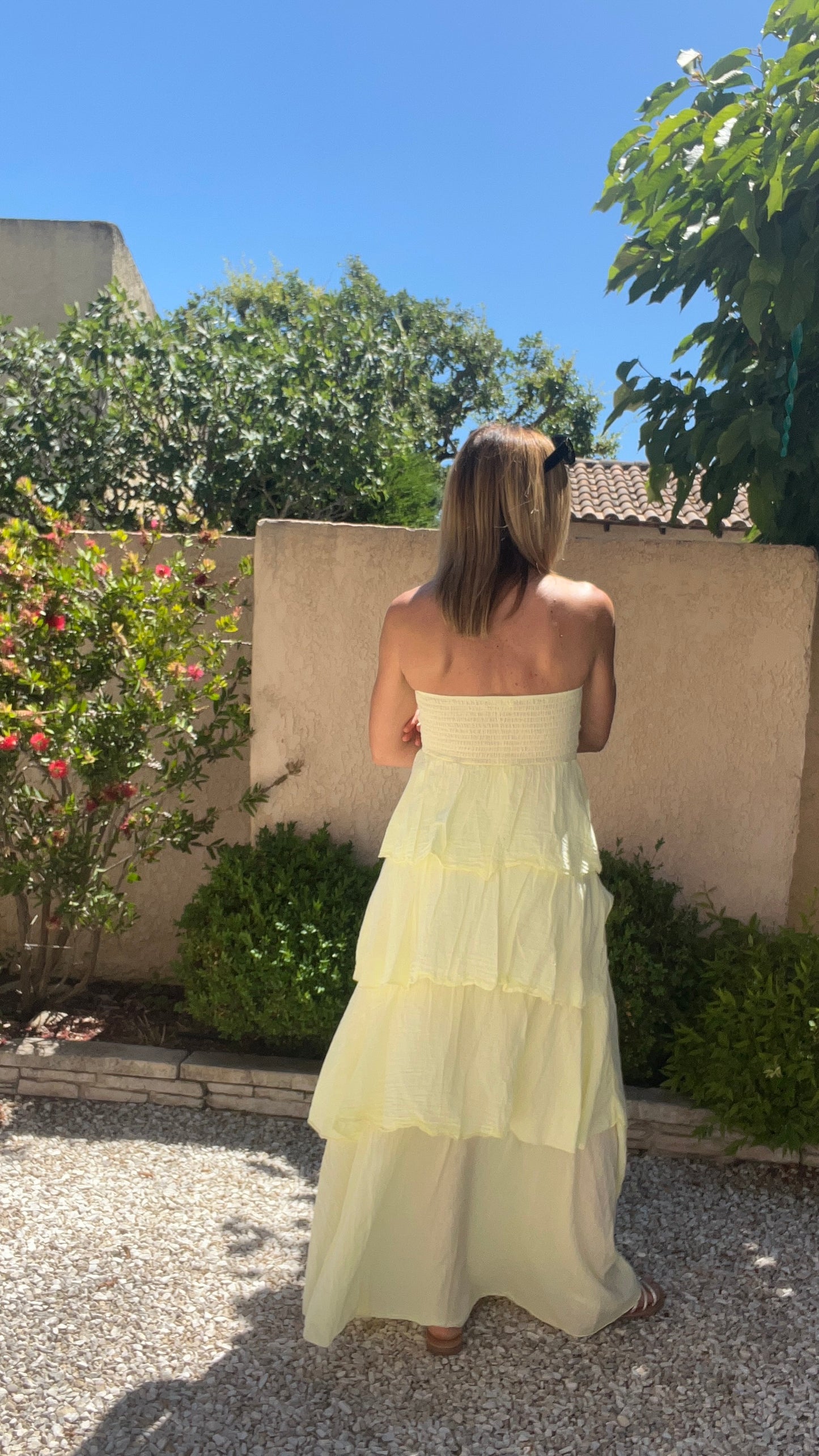 ROBE BUSTIER JAUNE LONGUE A VOLANT