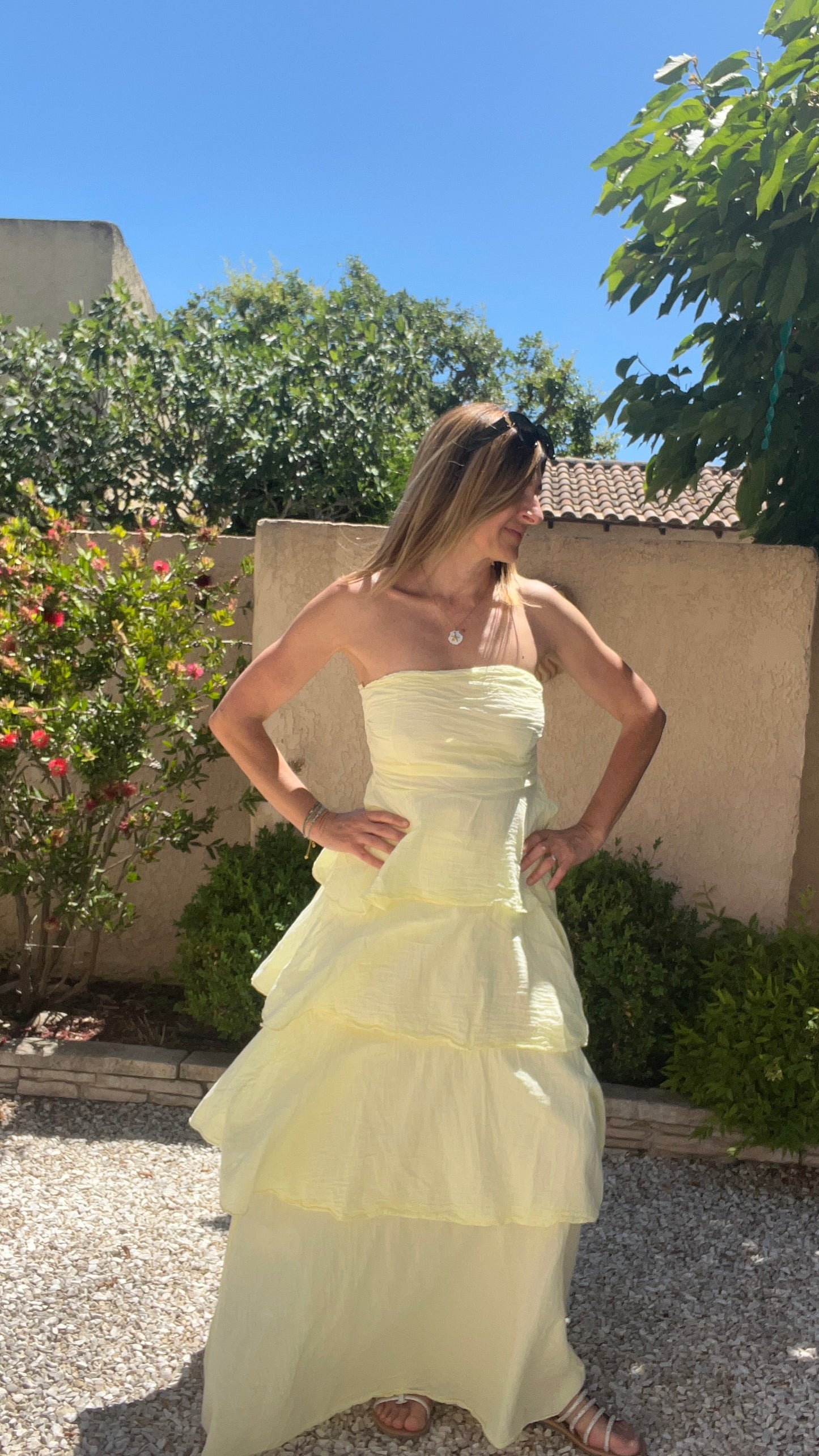 ROBE BUSTIER JAUNE LONGUE A VOLANT