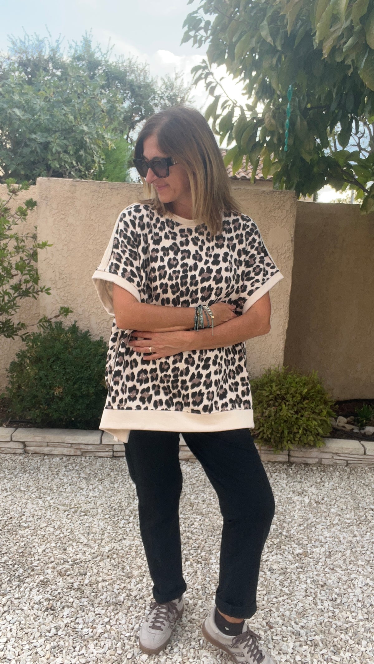 SWEAT LEOPARD BEIGE/NOIR SANS MANCHES OVERSIZE
